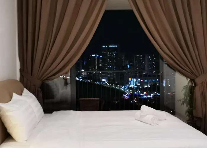 Landmark Million Dollar King Suite #Netflix#500Mbps Wifi#Atari